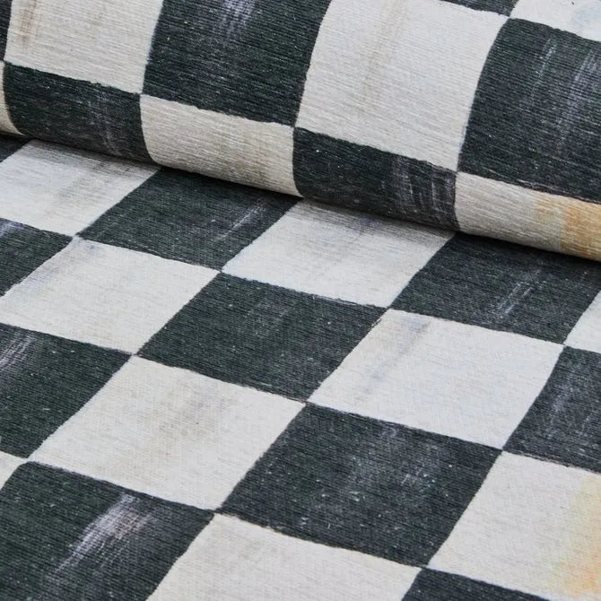 Courtly Checkered 8' x 10' Washable Rug