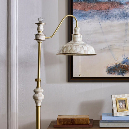 Courtly Farmhouse Floor Lamp