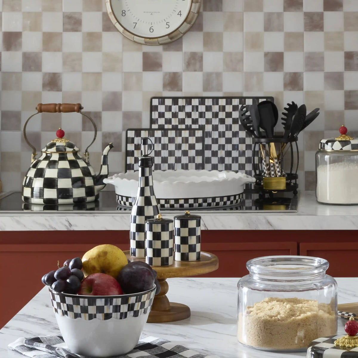 Courtly Check Everyday Medium Oval Baker