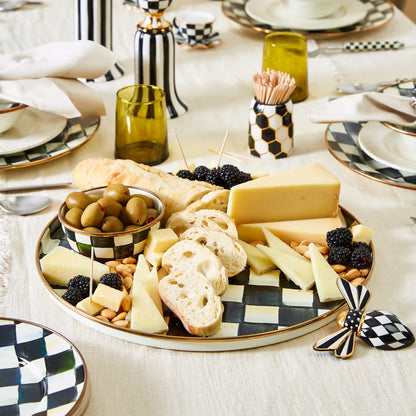 Rosy Check Round Tray