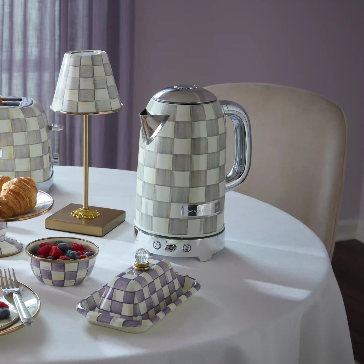 Courtly Flower Market Electric Kettle