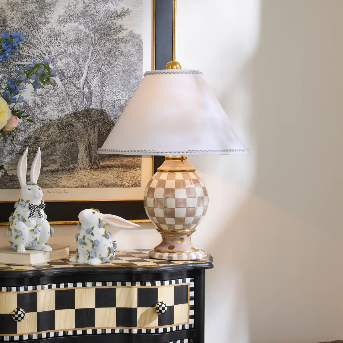 Courtly Check Ceramic Globe Lamp