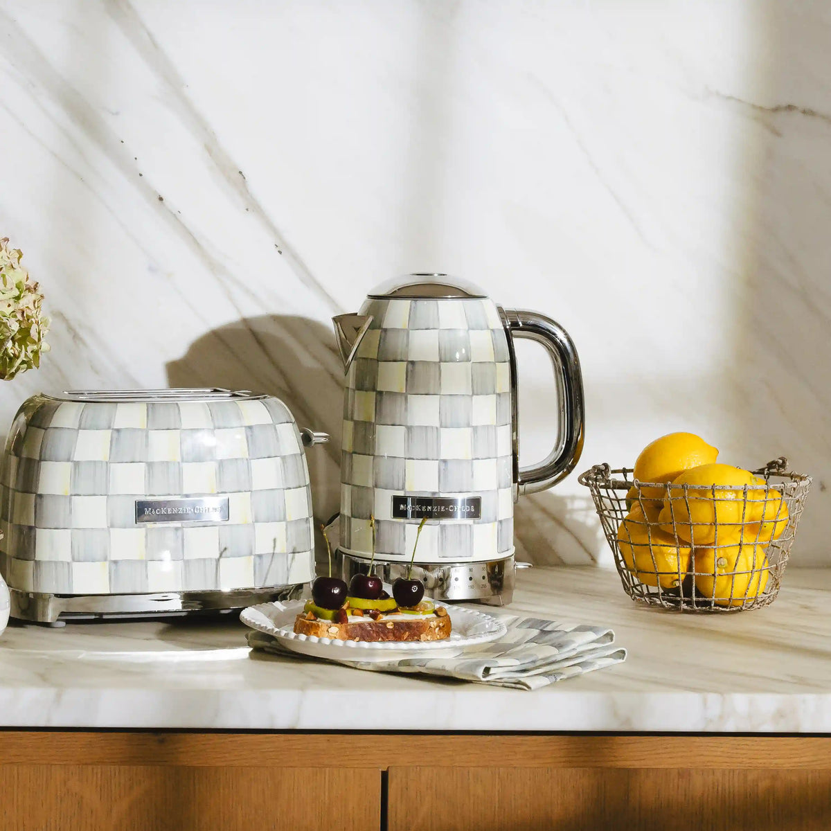 Courtly Check Electric Kettle