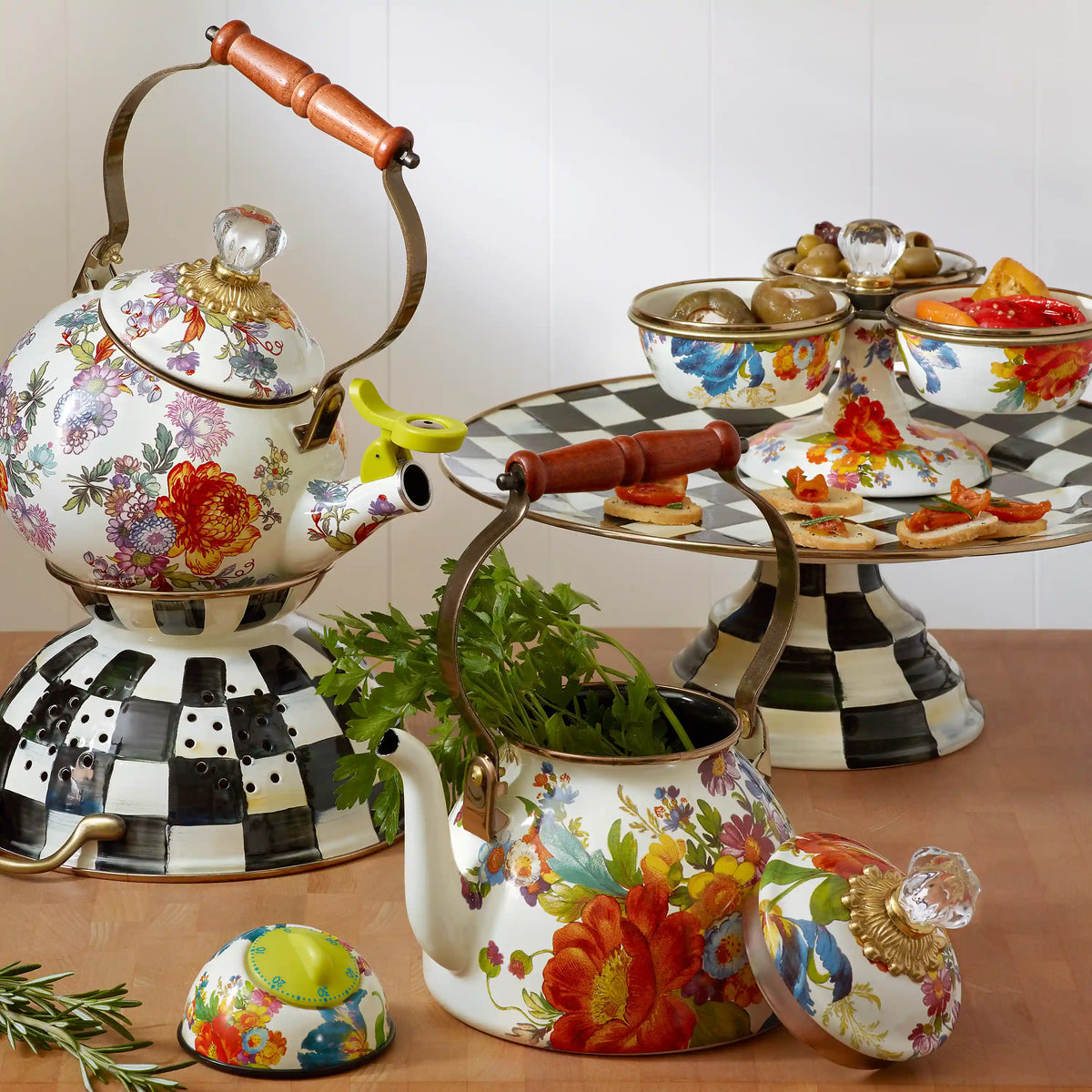 Rosy Check Small Colander