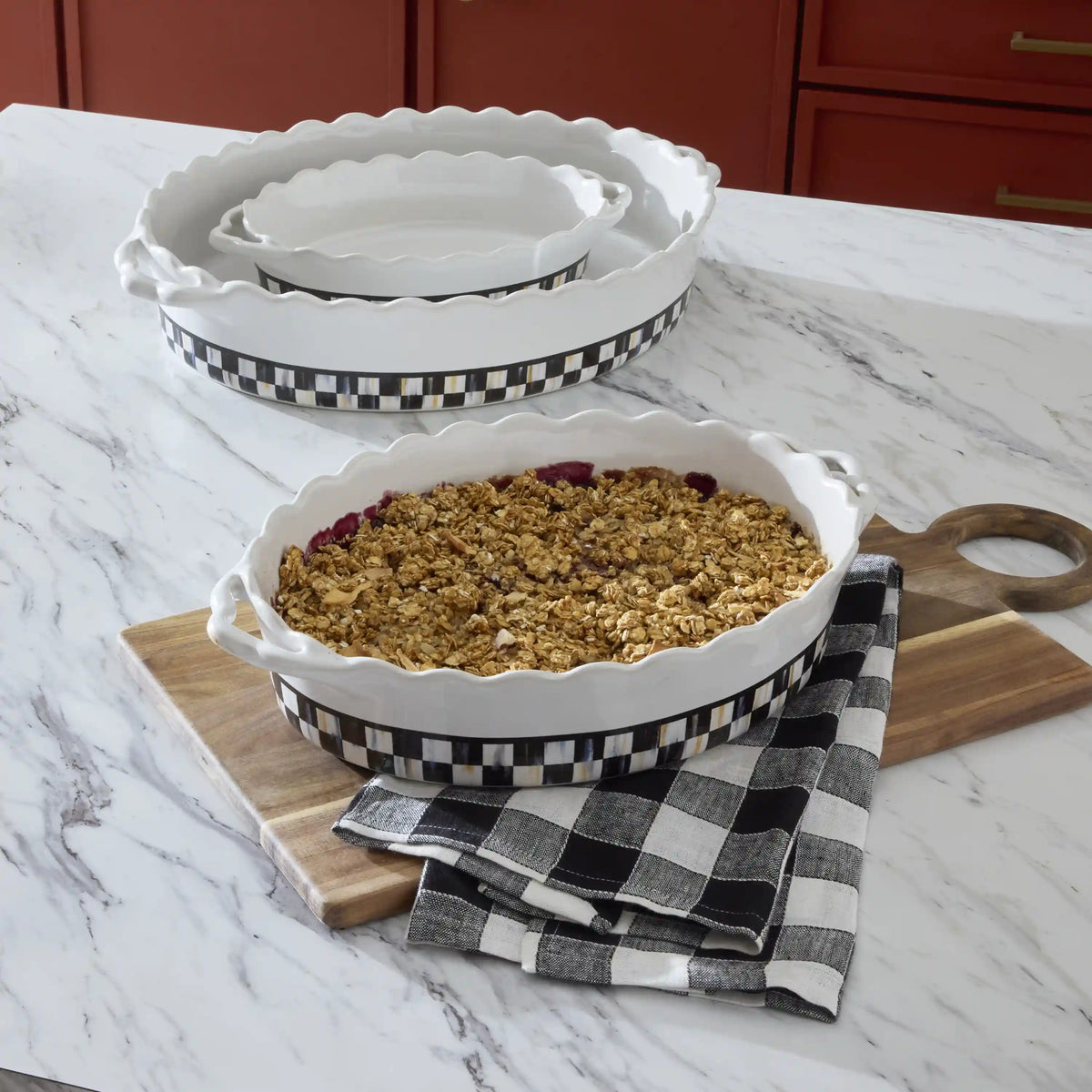 Courtly Check Everyday Medium Oval Baker