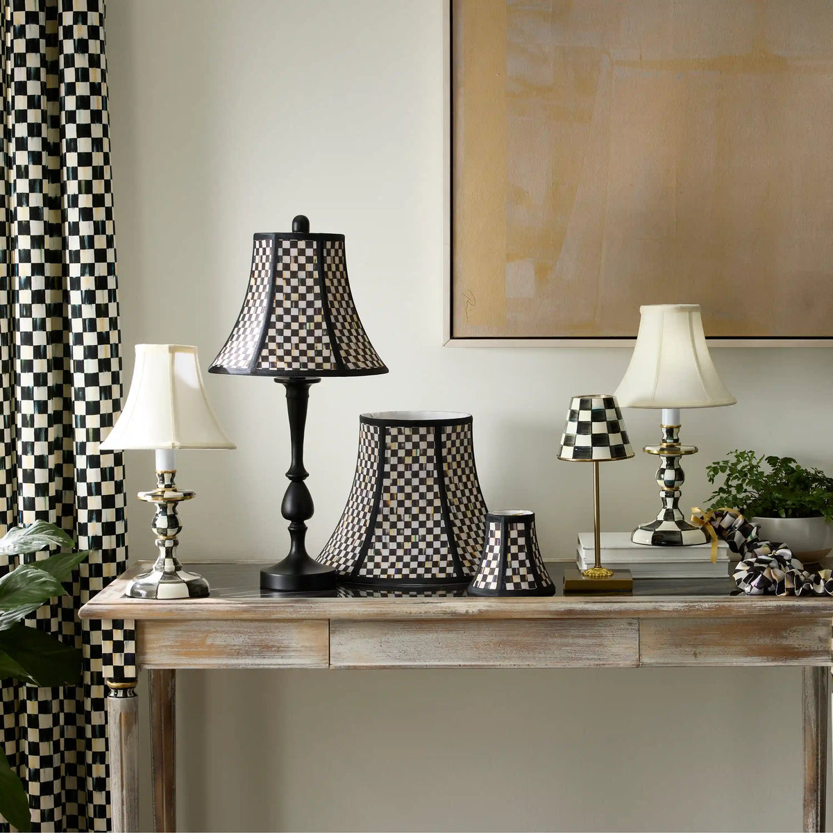 Courtly Check Candlestick Lamp