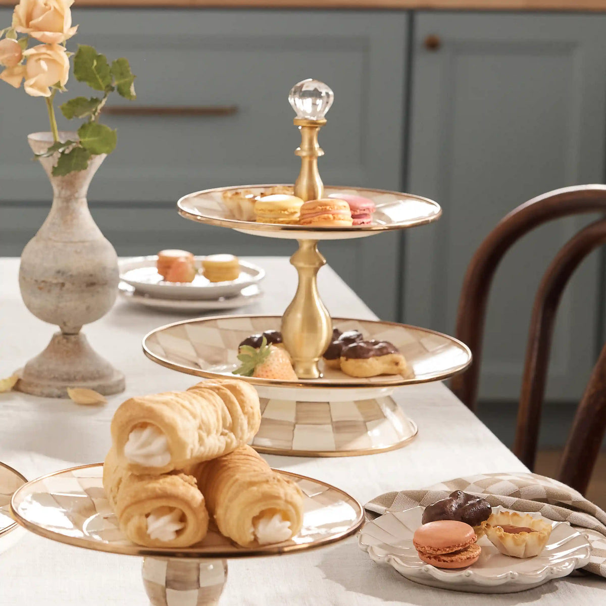 Royal Check Three Tier Sweet Stand