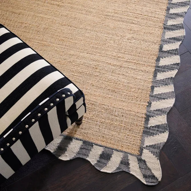 Jute Scalloped Black and White 8' x 10' Rug
