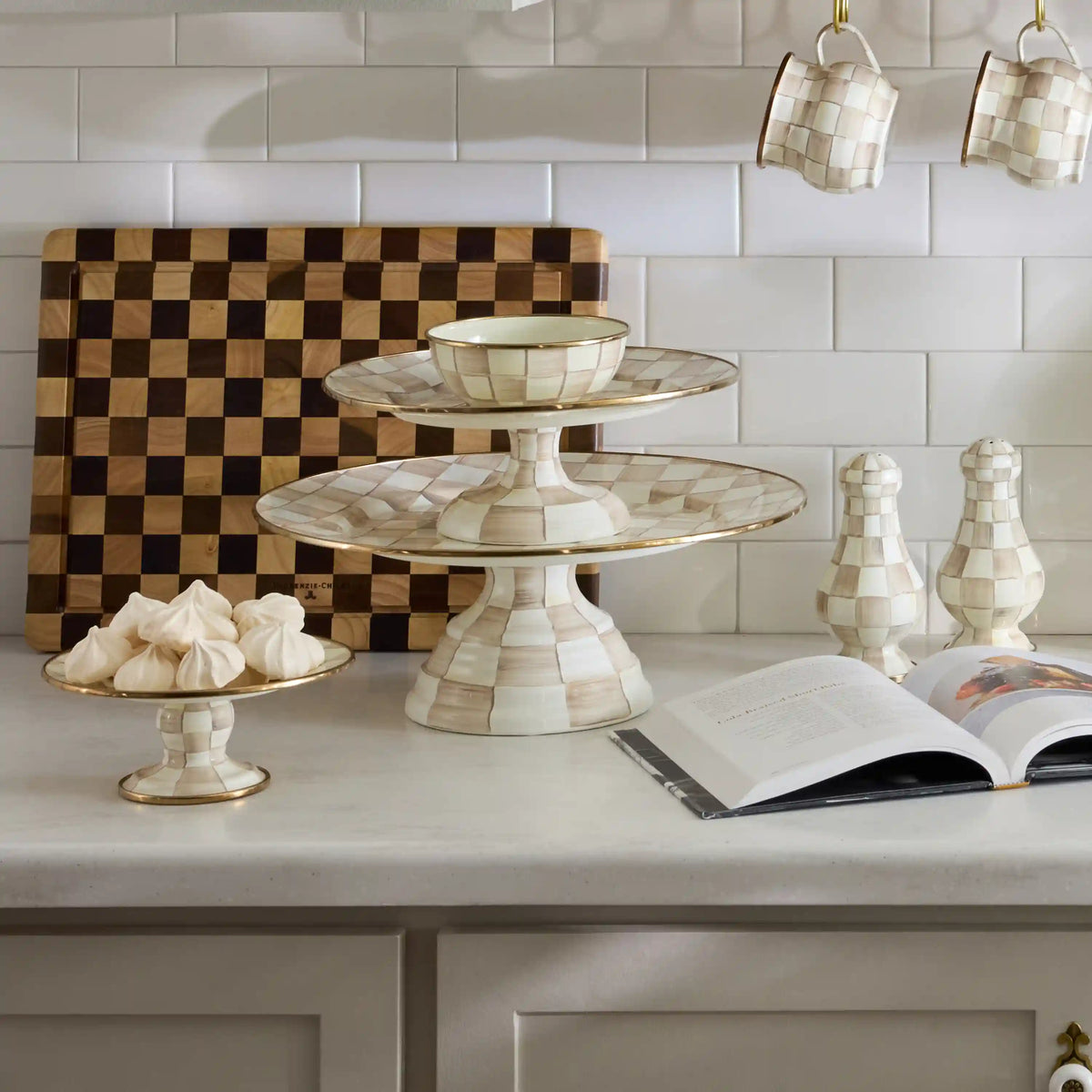 Rosy Check Large Pedestal Platter