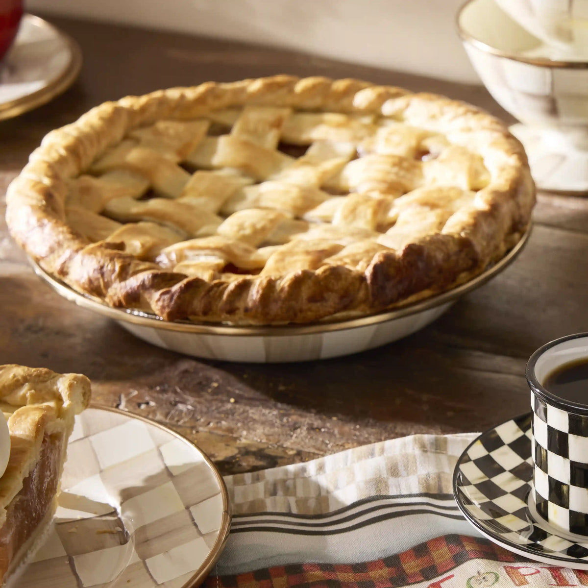 Wild Rose White Pie Plate