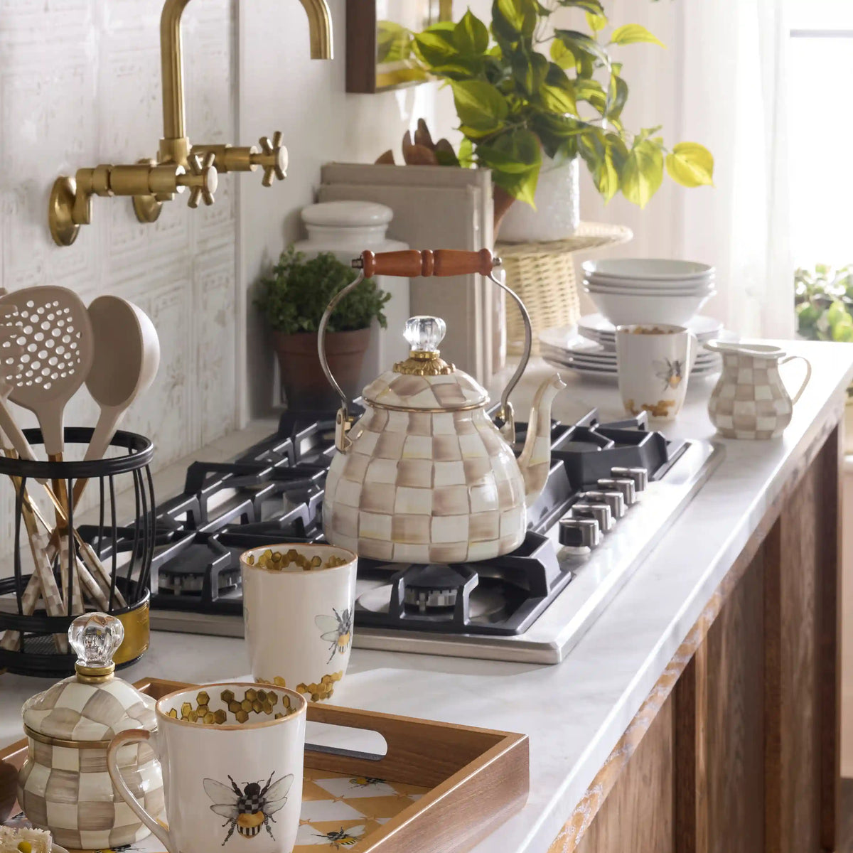 Rosy Check 3 Quart Tea Kettle