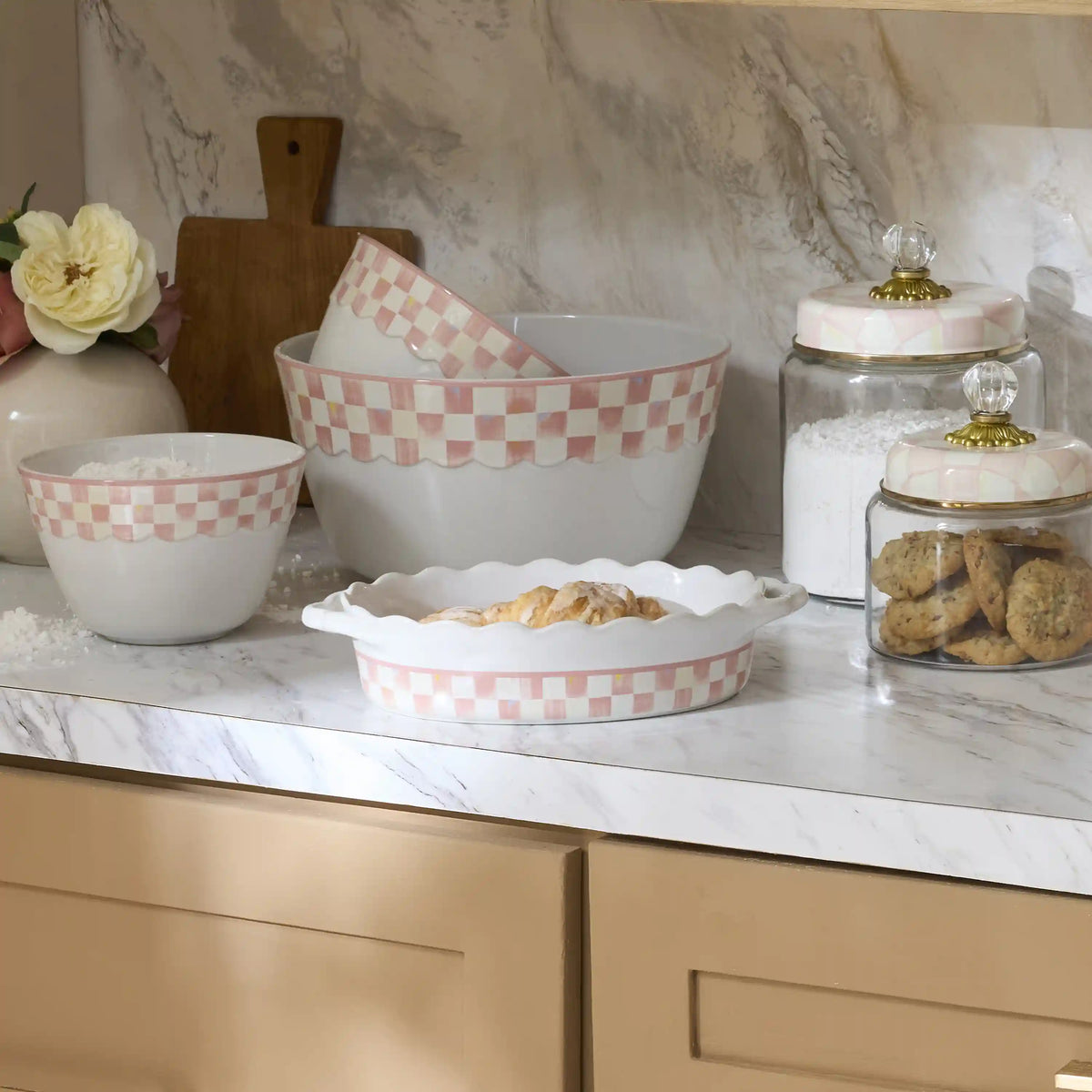 Courtly Check Everyday Medium Oval Baker