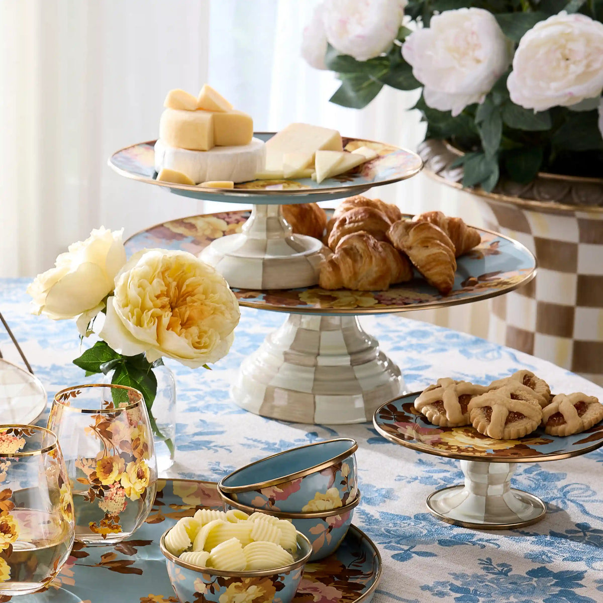White Flower Market Mini Pedestal Platter