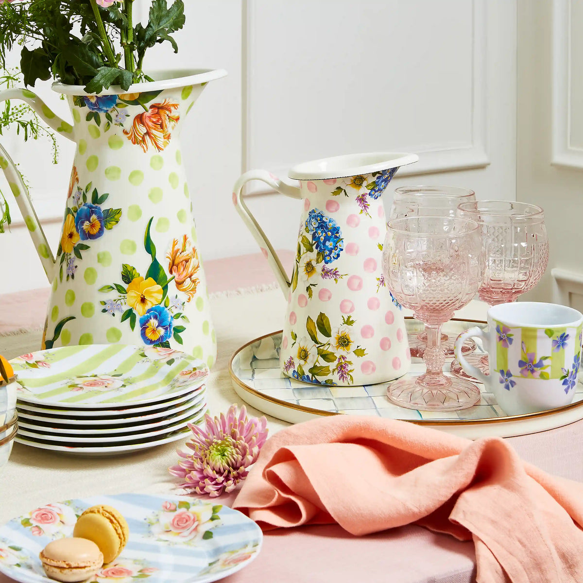 Courtly Check Round Tray