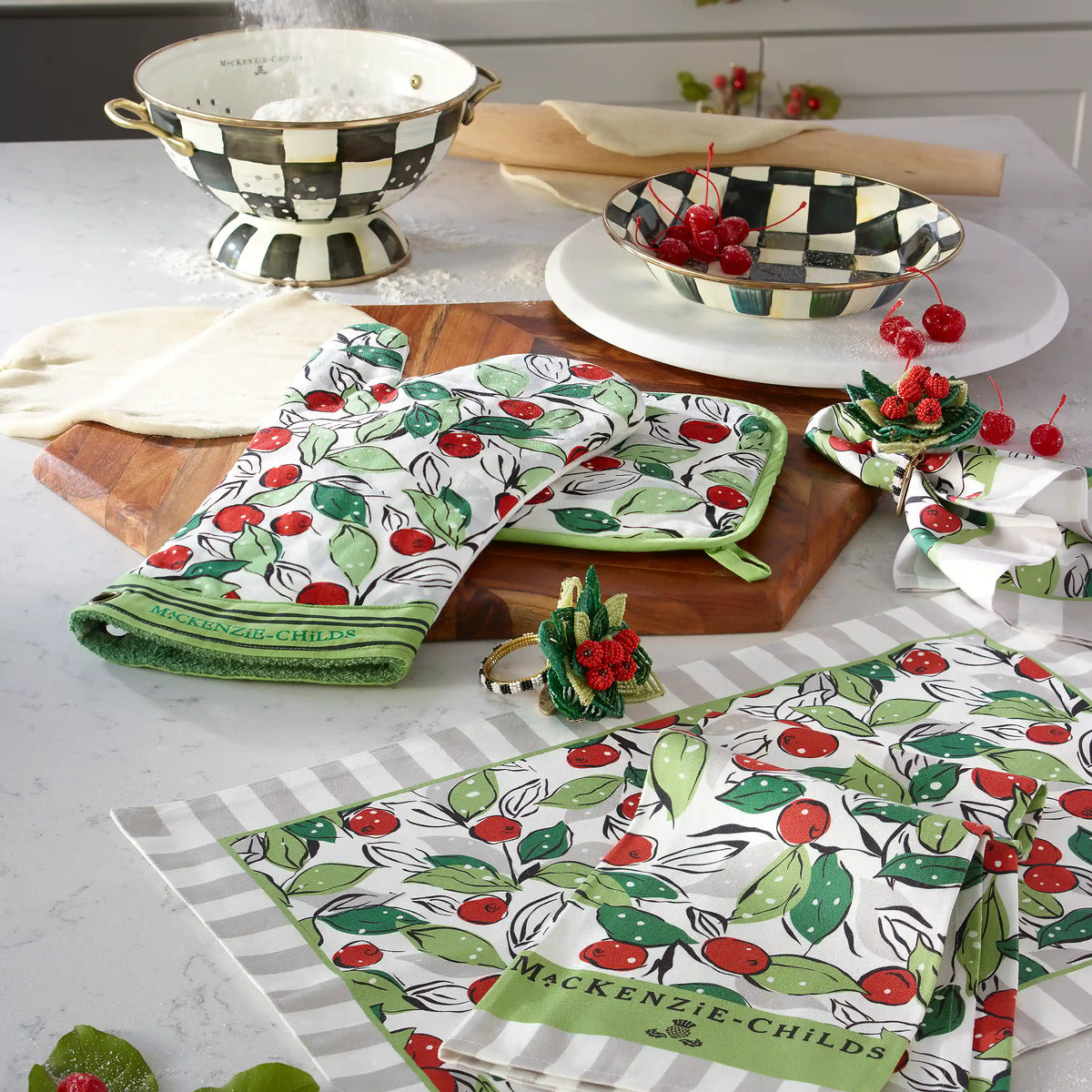 Rosy Check Small Colander