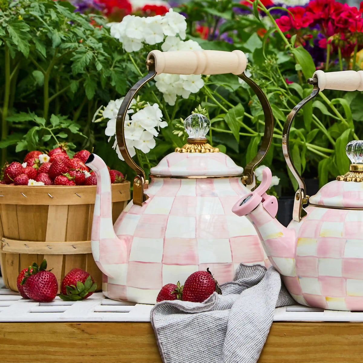 Mocha Check 3 Quart Tea Kettle