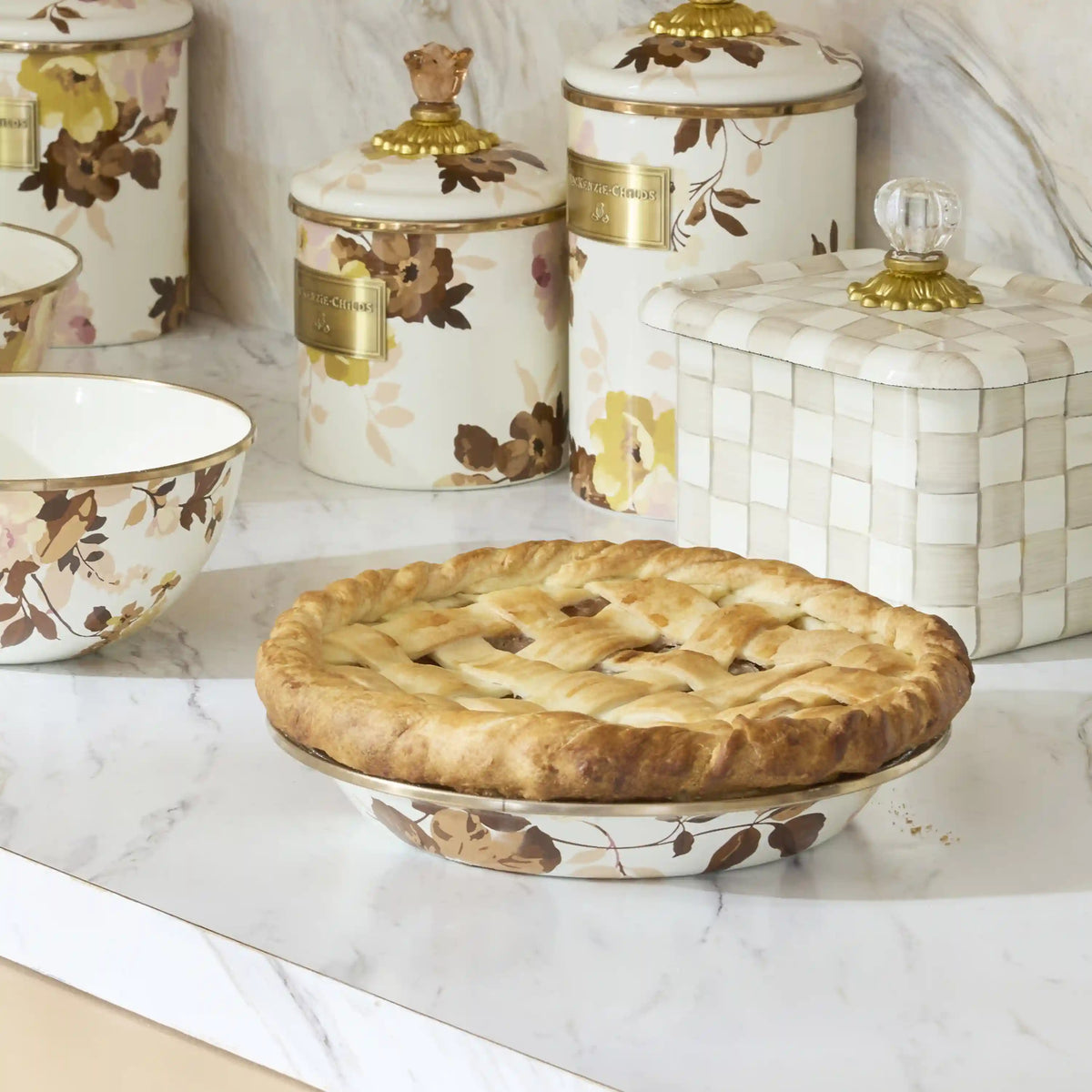 Courtly Check Pie Plate