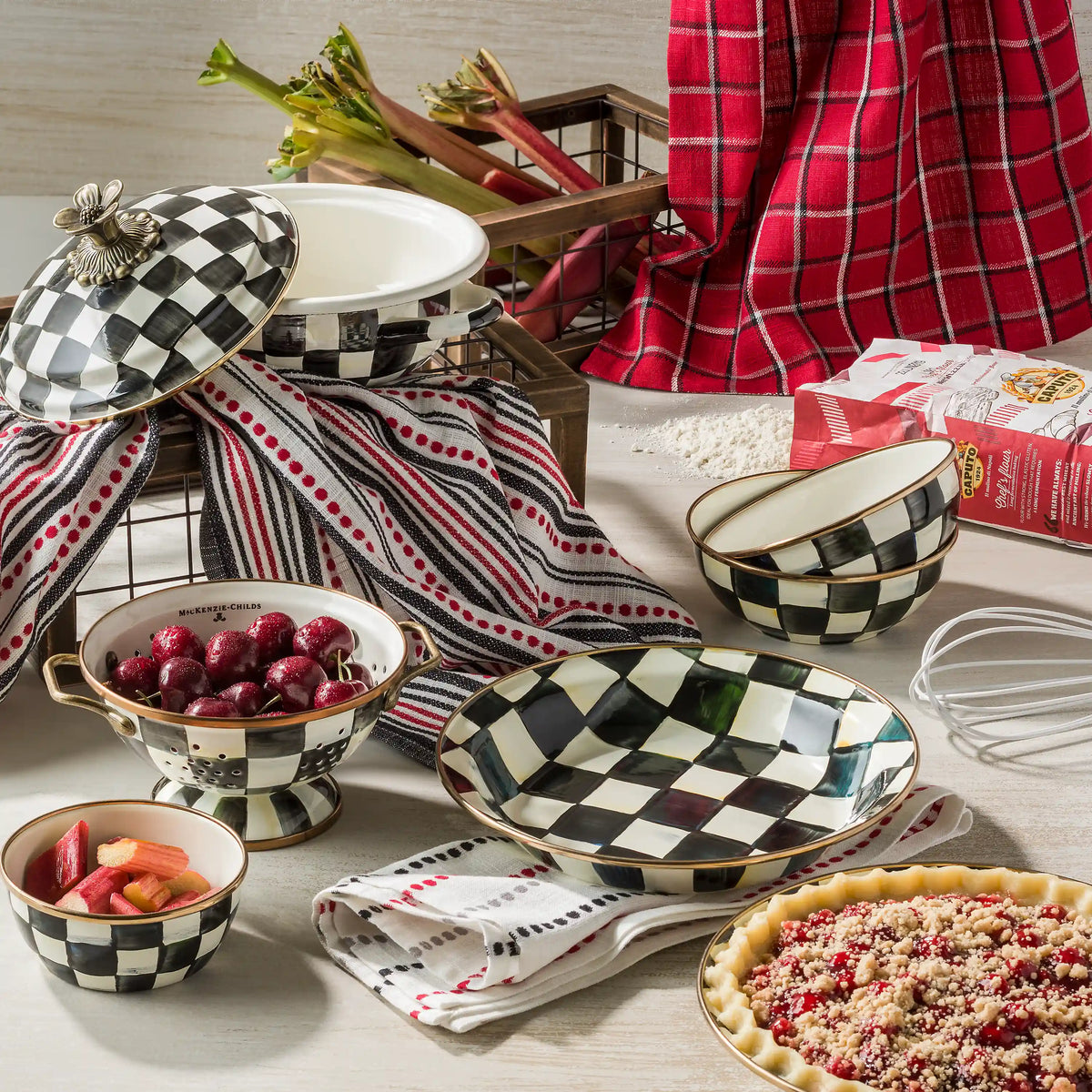 Rosy Check Pinch Bowl