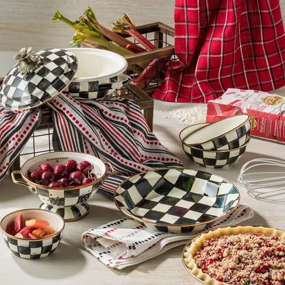 Rosy Check Pinch Bowl
