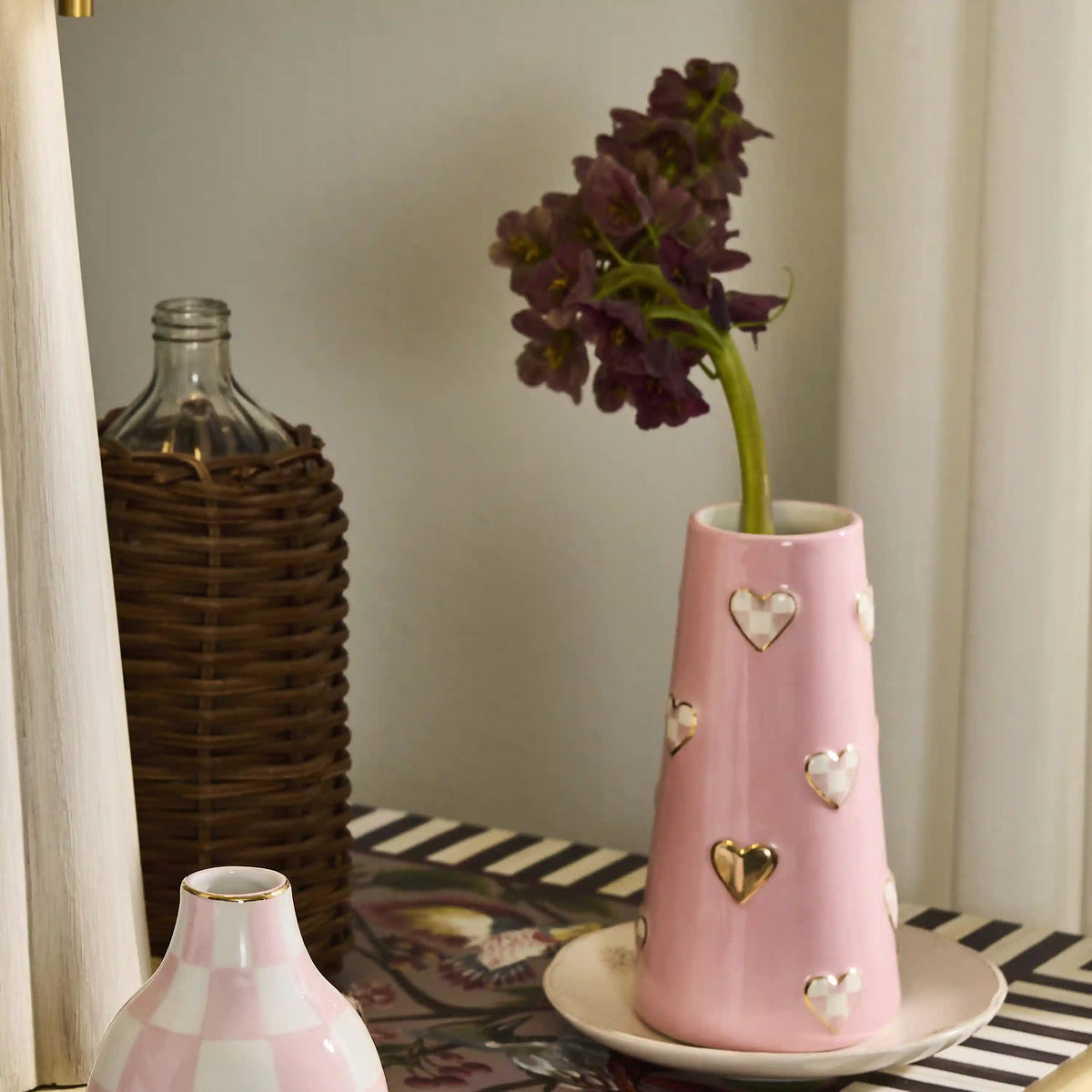 Courtly Check Short Heart Vase