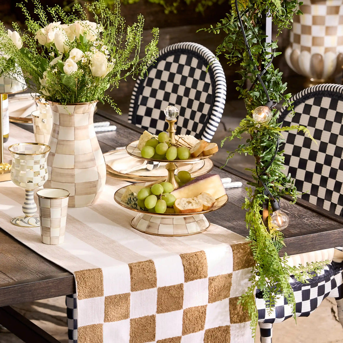 Rosy Check Two Tier Sweet Stand