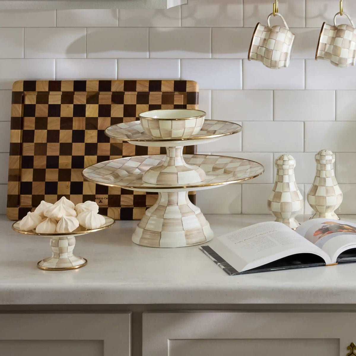 Courtly Check Small Pedestal Platter