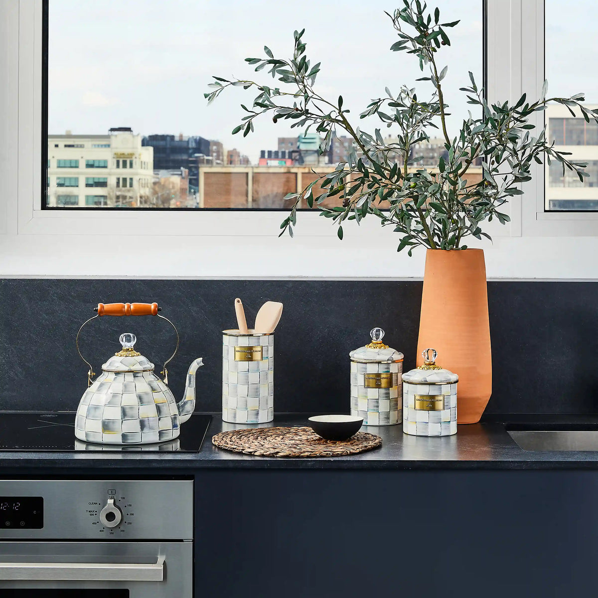 Rosy Check Utensil Holder
